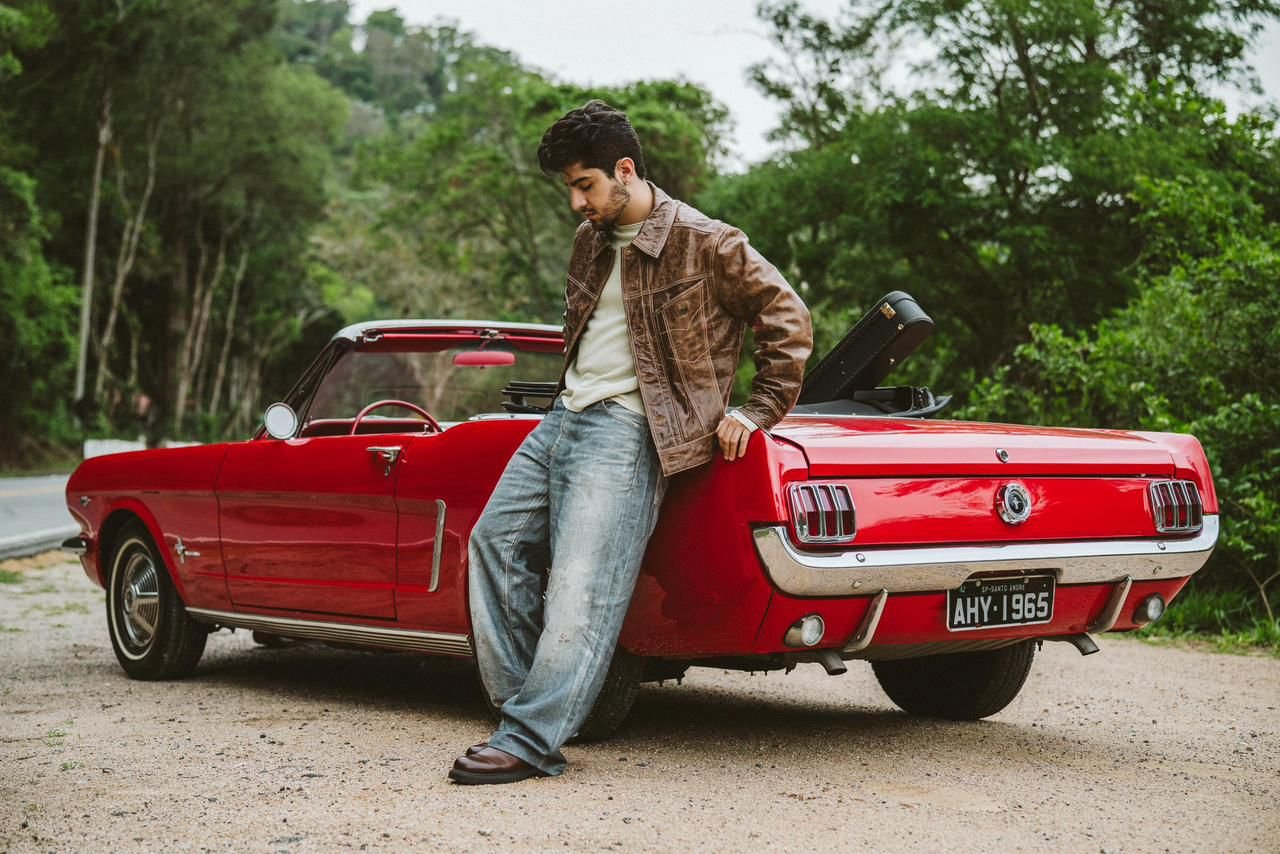 Hugo Henrique celebra 3 anos da Roda Rico com pocket show gratuito em São Paulo