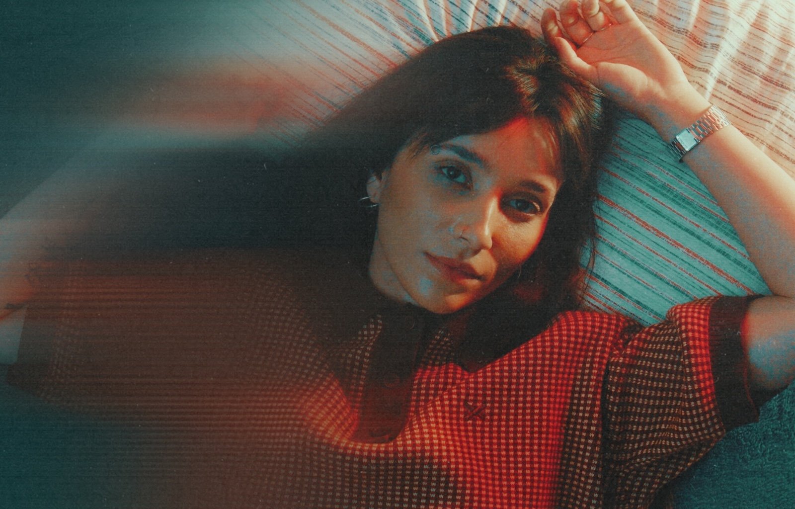 Laura Rogalli lança “Calendário”, single que chega pelo selo Base Company