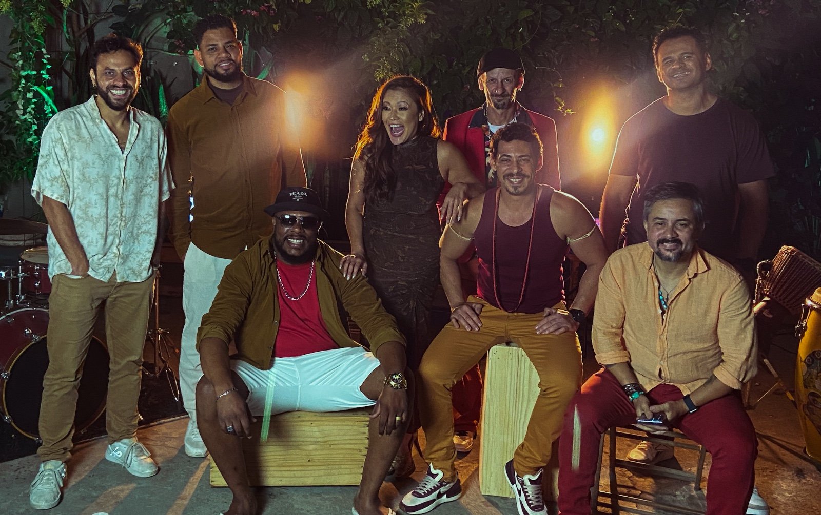 Chinela Voadora registra a força de sua mistura musical em “Ao Vivo na Chacrinha”