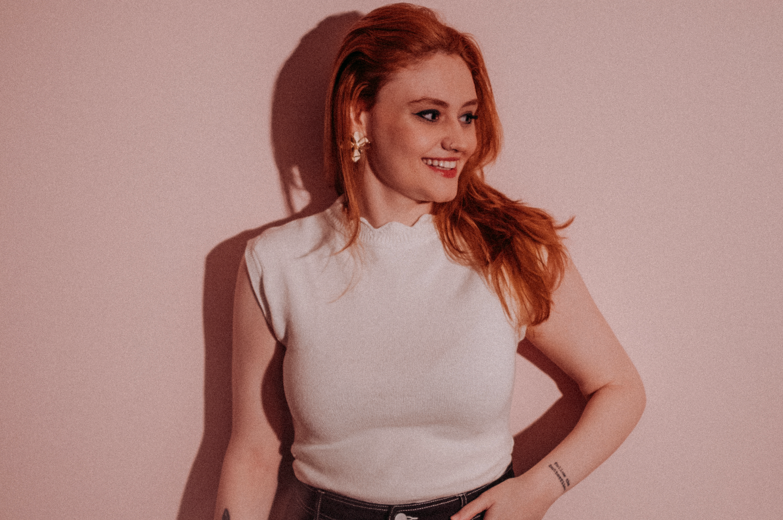 Inspirada em Daft Punk, Laura Fantini inicia nova fase no pop com “Ideia de Você”